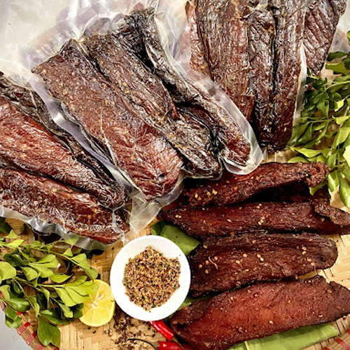Thịt lợn gác bếp